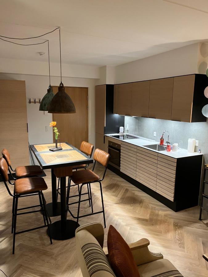 Directly To Seafront Of Bassin 7 With Big Balcony And Free Parking Lejlighed