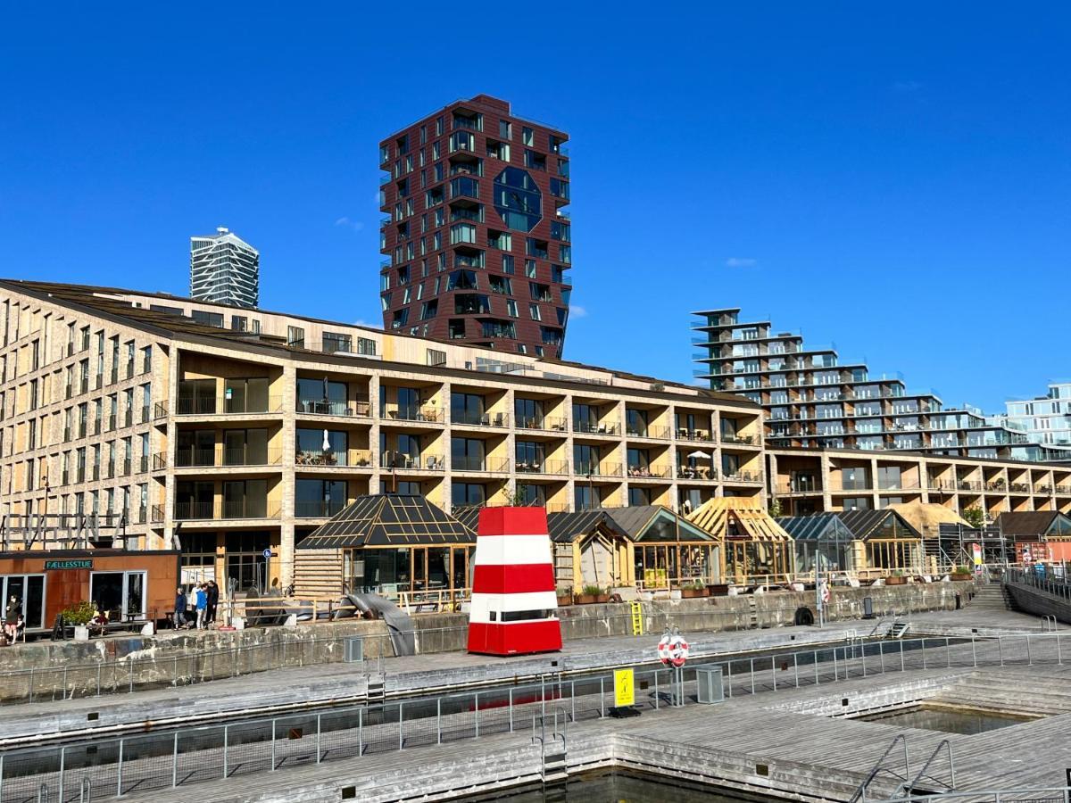 Directly To Seafront Of Bassin 7 With Big Balcony And Free Parking Lejlighed Århus