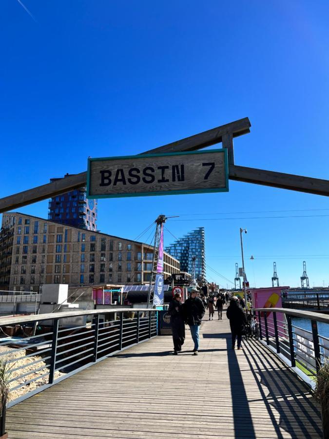 Lejlighed Directly To Seafront Of Bassin 7 With Big Balcony And Free Parking *